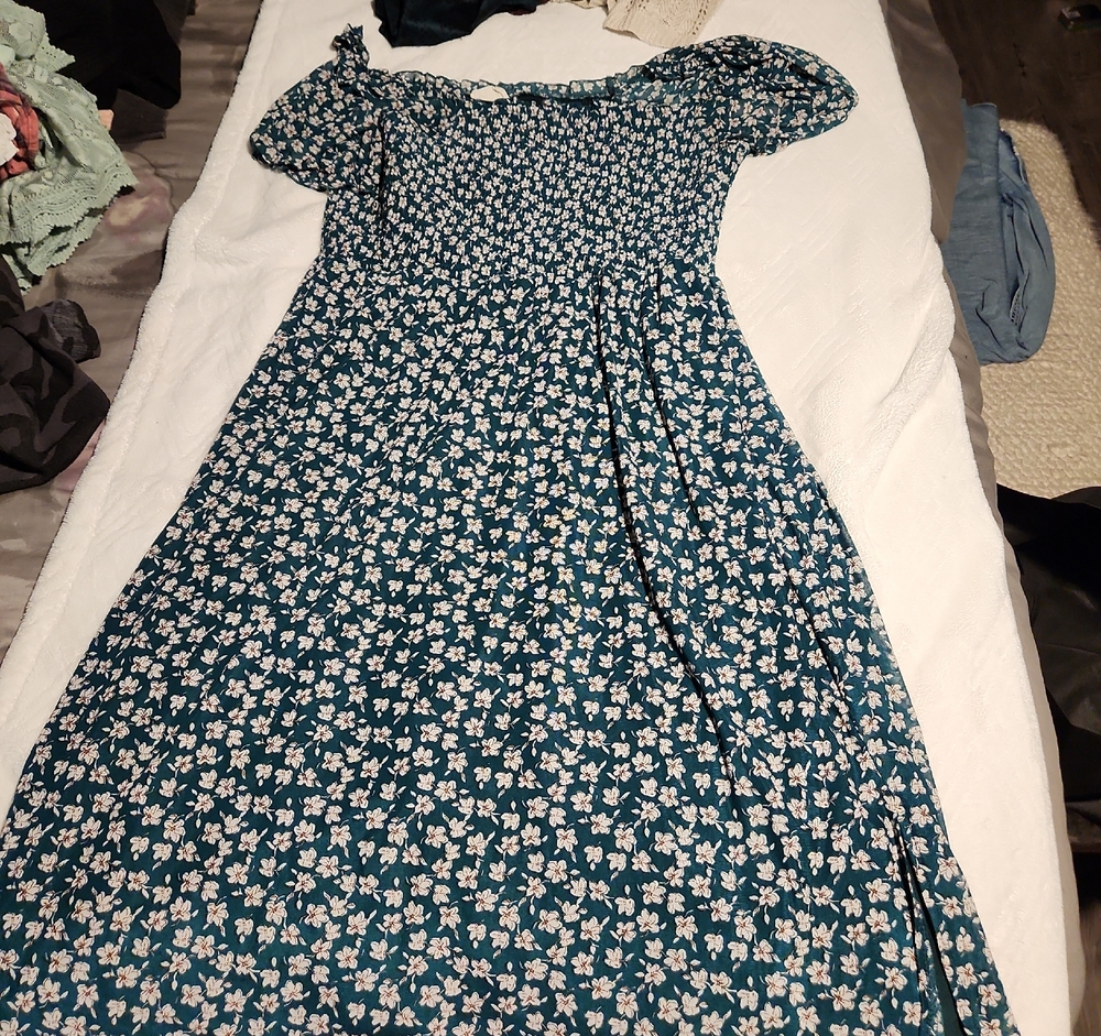 Floral Off-Shoulder Smocked Midi Dress - Teal
